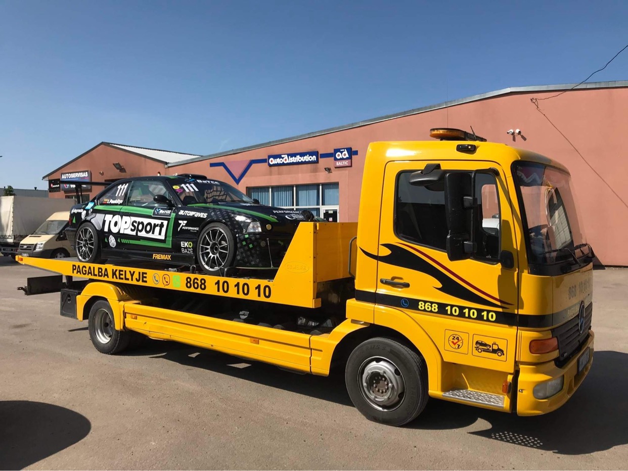 Traliukas Kaune visą parą